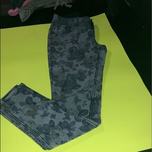 Flip Side Ladies Skinny Jeans